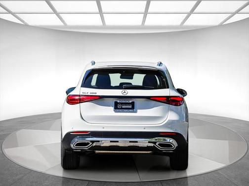 2025 Mercedes-Benz GLC 300 Base