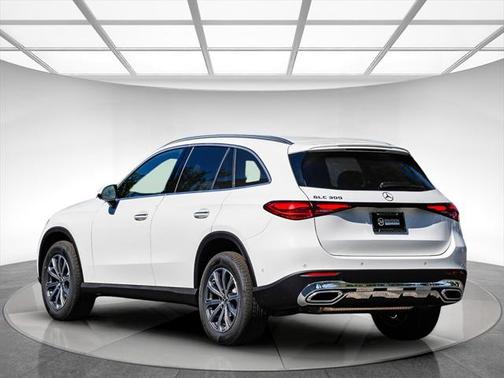 2025 Mercedes-Benz GLC 300 Base