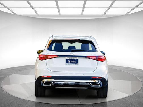 2026 Mercedes-Benz GLC 300 4MATIC