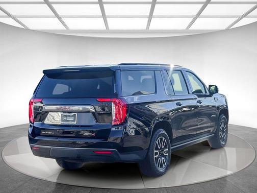 2023 GMC Yukon XL 4WD AT4