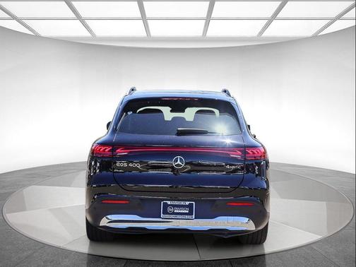 Black 2026 Mercedes-Benz EQS 400 400
