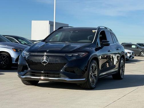 Black 2026 Mercedes-Benz EQS 400 400