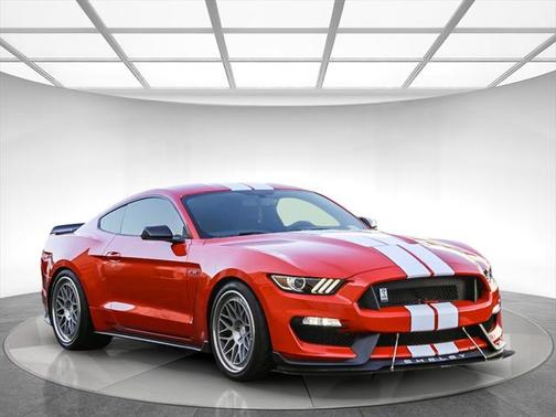 2017 Ford Shelby GT350 Base