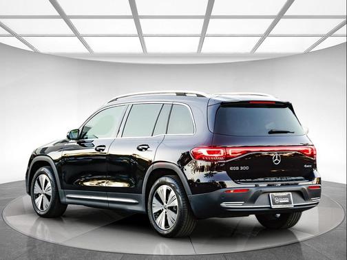 2023 Mercedes-Benz EQB 300 4MATIC