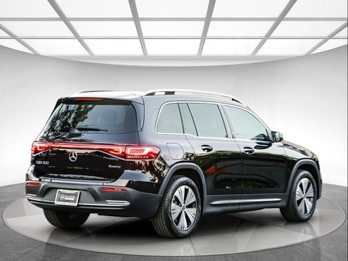 2023 Mercedes-Benz EQB 300 4MATIC