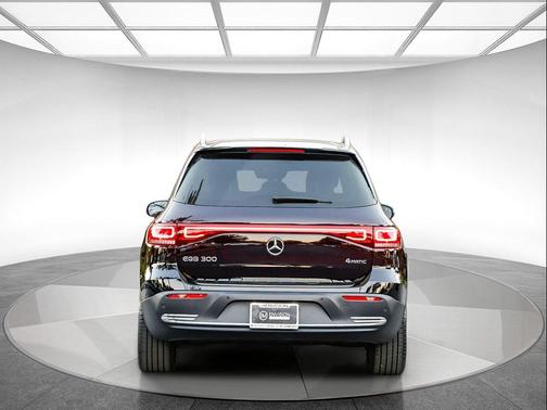2023 Mercedes-Benz EQB 300 4MATIC