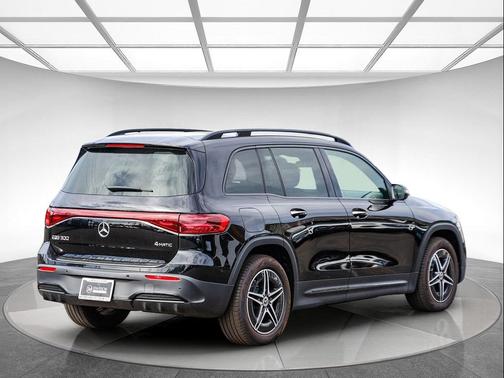 2024 Mercedes-Benz EQB 300 4MATIC