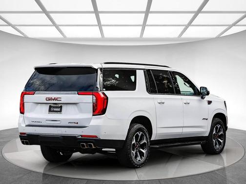 2025 GMC Yukon XL 4WD AT4