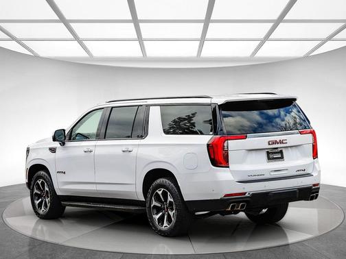 2025 GMC Yukon XL 4WD AT4