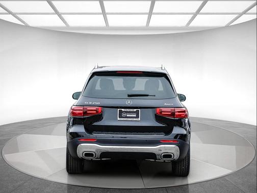 2026 Mercedes-Benz GLB 250 4MATIC