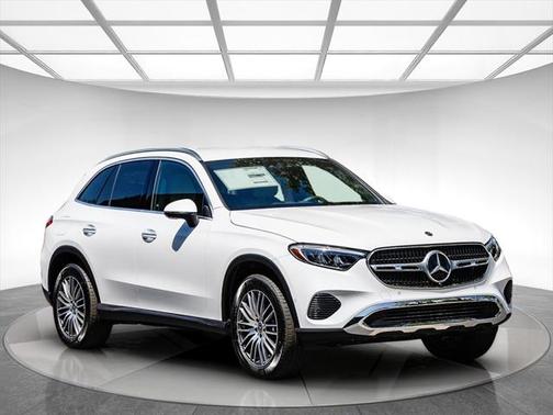 2025 Mercedes-Benz GLC 300 4MATIC