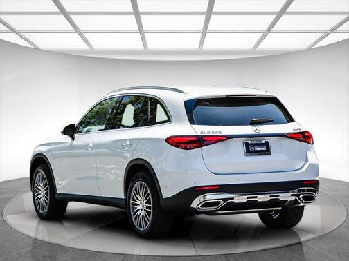 2025 Mercedes-Benz GLC 300 4MATIC