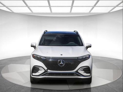 2026 Mercedes-Benz EQS 400 400