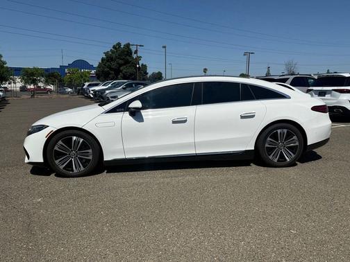 Polar White 2023 Mercedes-Benz EQS 450 4MATIC