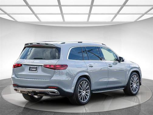 2026 Mercedes-Benz GLS 580 4MATIC