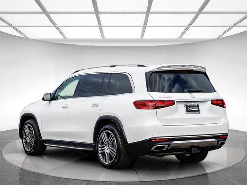 2026 Mercedes-Benz GLS 450 4MATIC