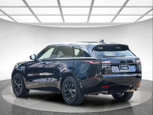 2026 Land Rover Range Rover Velar P250 SE R-Dynamic