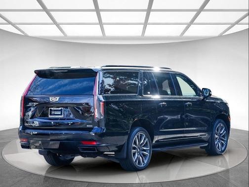 2022 Cadillac Escalade ESV Sport
