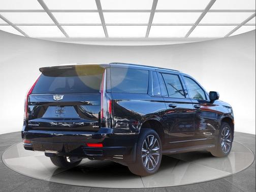 2022 Cadillac Escalade ESV Sport