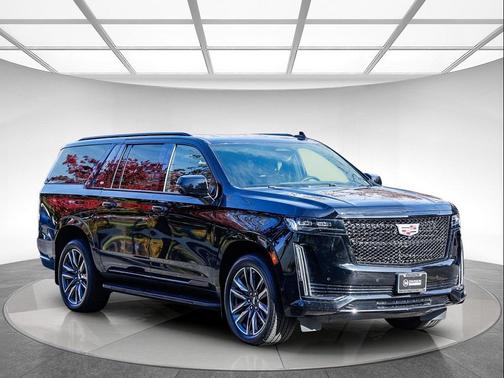 2022 Cadillac Escalade ESV Sport