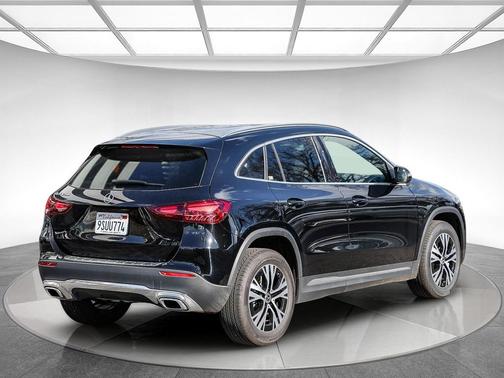2025 Mercedes-Benz GLA 250 4MATIC