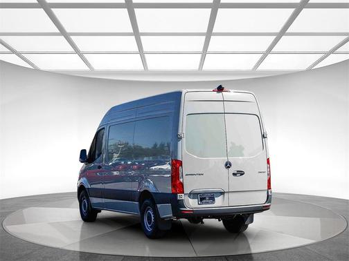 2025 Mercedes-Benz Sprinter 2500 Standard Roof