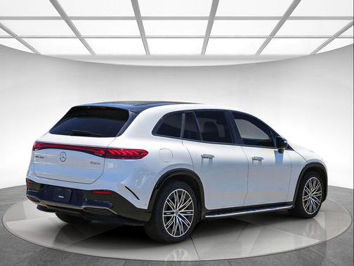 MANUFAKTUR Diamond White Metallic 2023 Mercedes-Benz EQS 580 4MATIC