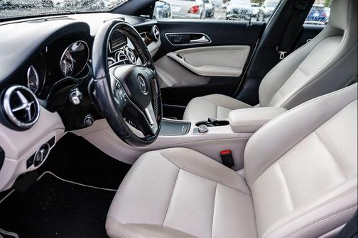 2014 Mercedes-Benz CLA-Class Base