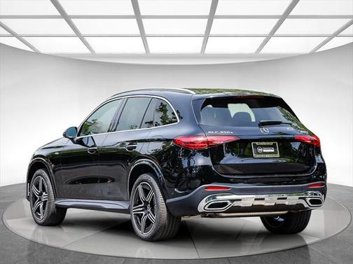 2025 Mercedes-Benz GLC 350e Base