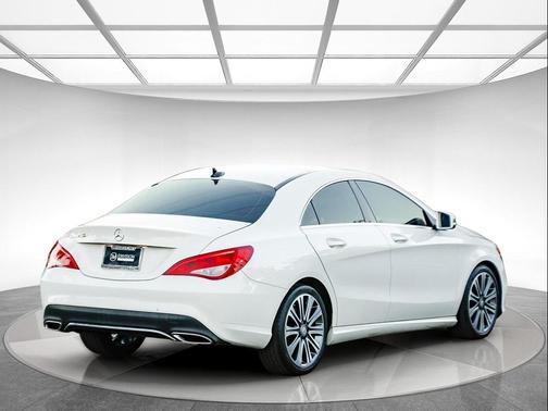 2017 Mercedes-Benz CLA 250 Base