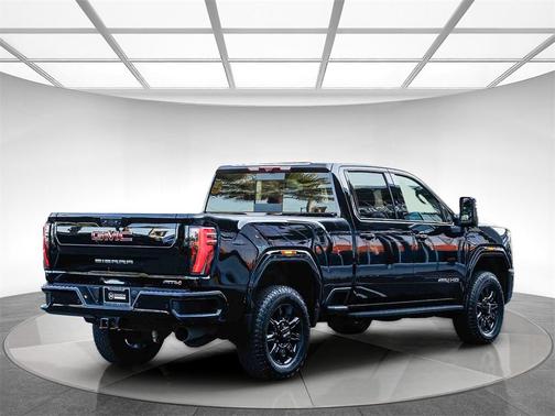 2024 GMC Sierra 2500 AT4