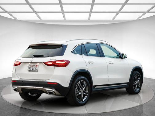 2025 Mercedes-Benz GLA 250 4MATIC