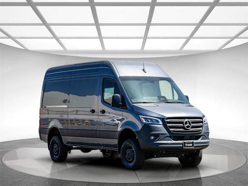 2025 Mercedes-Benz Sprinter 2500 Standard Roof