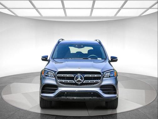 Selenite Grey Metallic 2023 Mercedes-Benz GLS 580 4MATIC