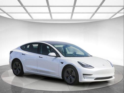 2023 Tesla Model 3 Standard Range