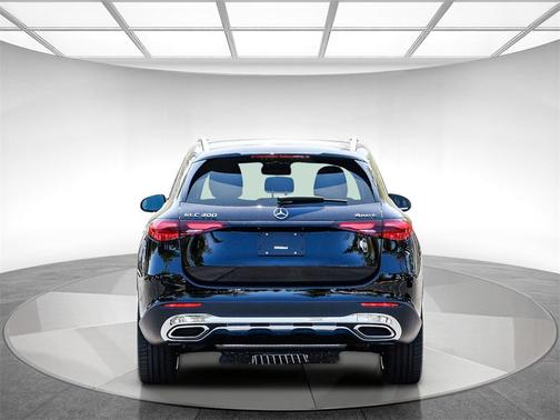 2026 Mercedes-Benz GLC 300 4MATIC