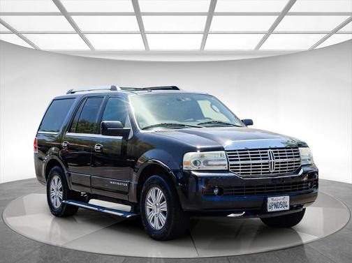 2011 Lincoln Navigator Base
