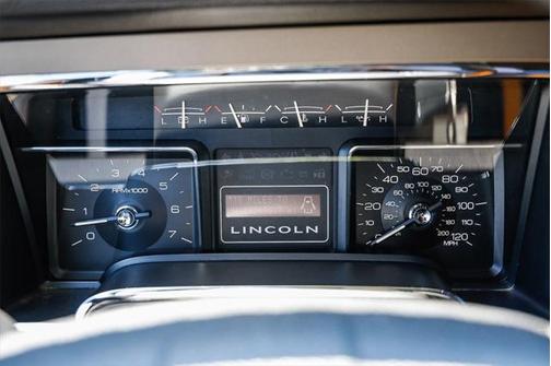 2011 Lincoln Navigator Base