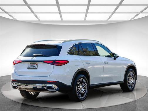 2025 Mercedes-Benz GLC 300 Base