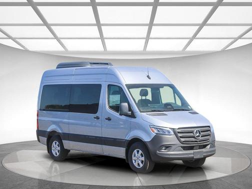2025 Mercedes-Benz Sprinter 2500 Standard Roof