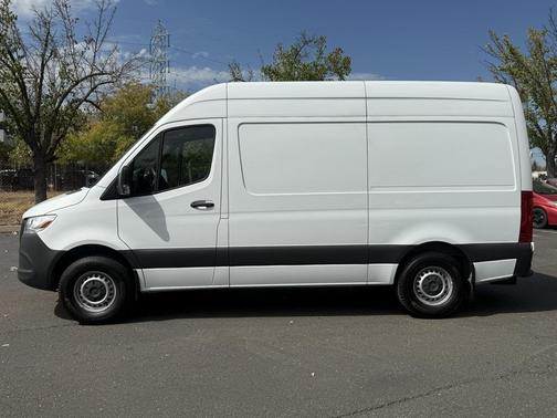 2023 Mercedes-Benz Sprinter 2500 Standard Roof