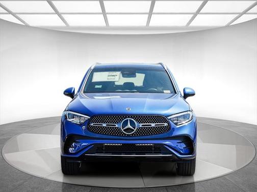 2025 Mercedes-Benz GLC 350e Base