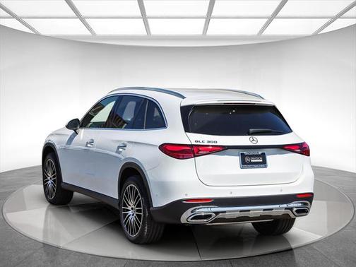 2025 Mercedes-Benz GLC 300 Base