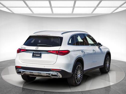 2025 Mercedes-Benz GLC 300 Base
