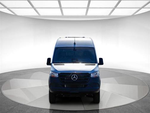 2025 Mercedes-Benz Sprinter 2500 Standard Roof