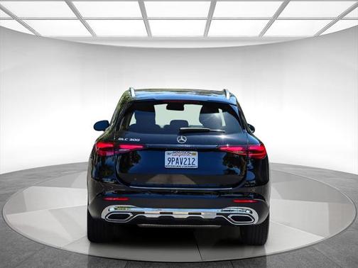 2025 Mercedes-Benz GLC 300 Base