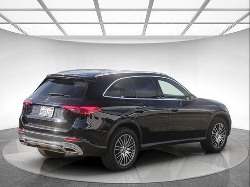2025 Mercedes-Benz GLC 300 Base
