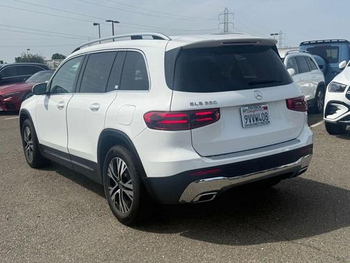 Polar White 2026 Mercedes-Benz GLB 250 Base