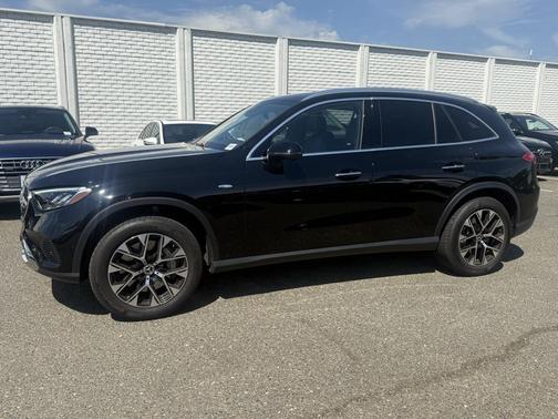 2025 Mercedes-Benz GLC 350e Base