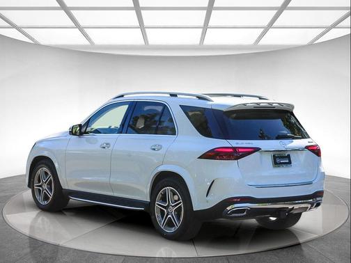 Polar White 2026 Mercedes-Benz GLE 450 4MATIC